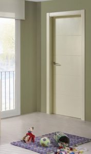 דלת פנים מעוצבת